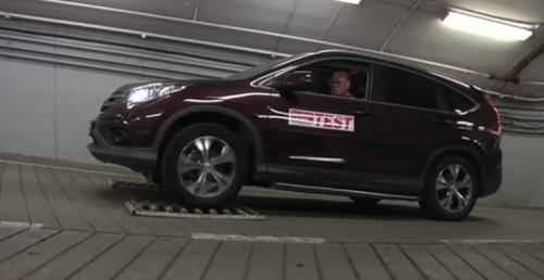 Video Honda CRV zawodzi w teście napędu na cztery koła