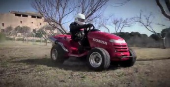 Video: Honda Mean Mower - ponad 180 km/h kosiarką