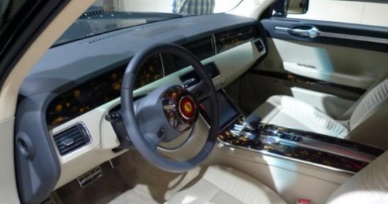 Chińska limuzyna Hongqi L5