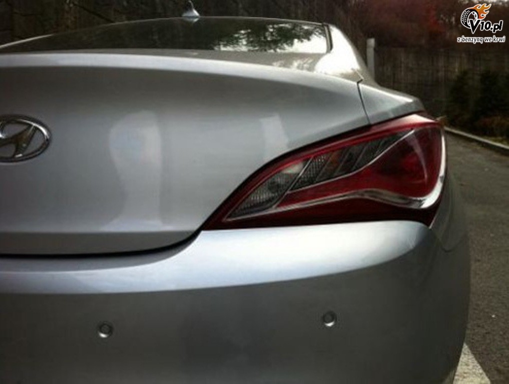 Hyundai Genesis Coupe 2012