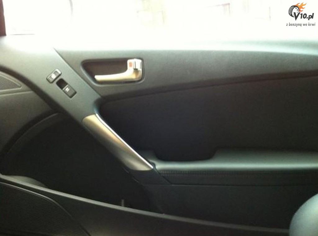 Hyundai Genesis Coupe 2012
