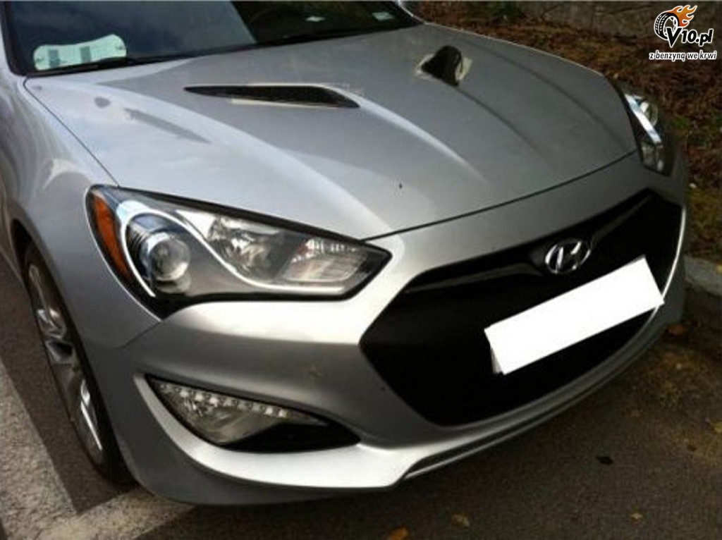 Hyundai Genesis Coupe 2012