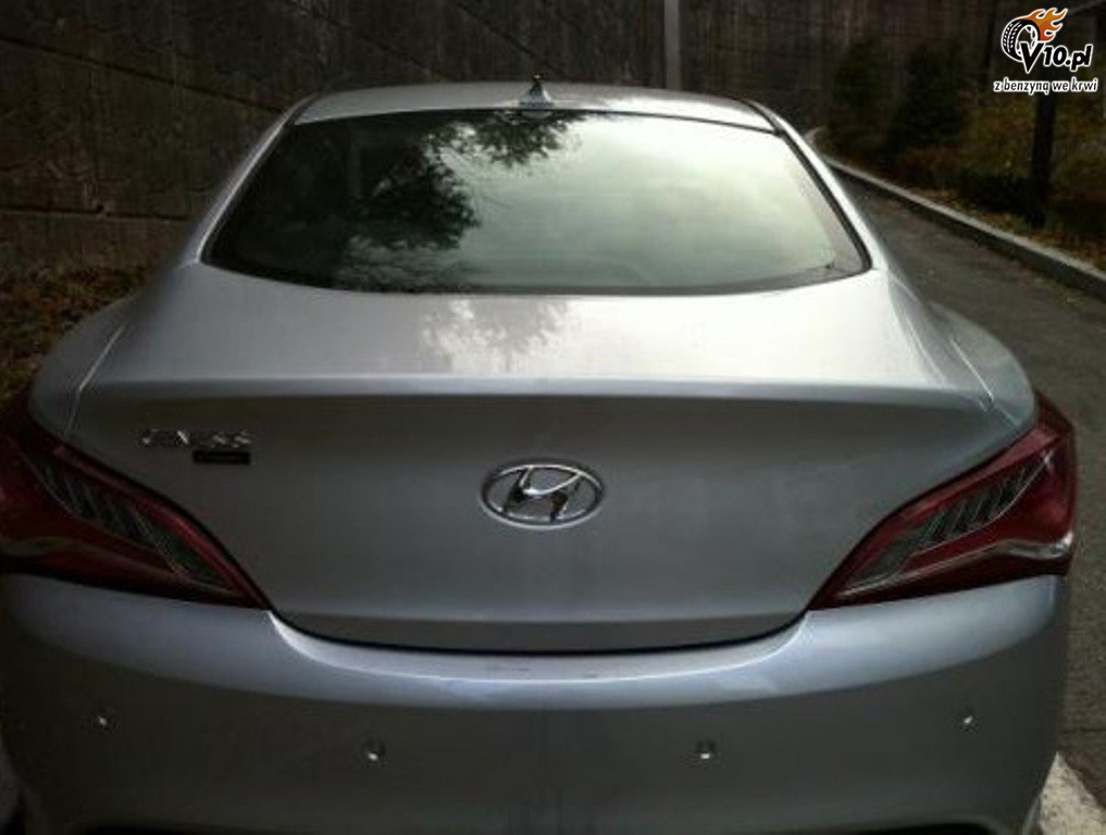Hyundai Genesis Coupe 2012