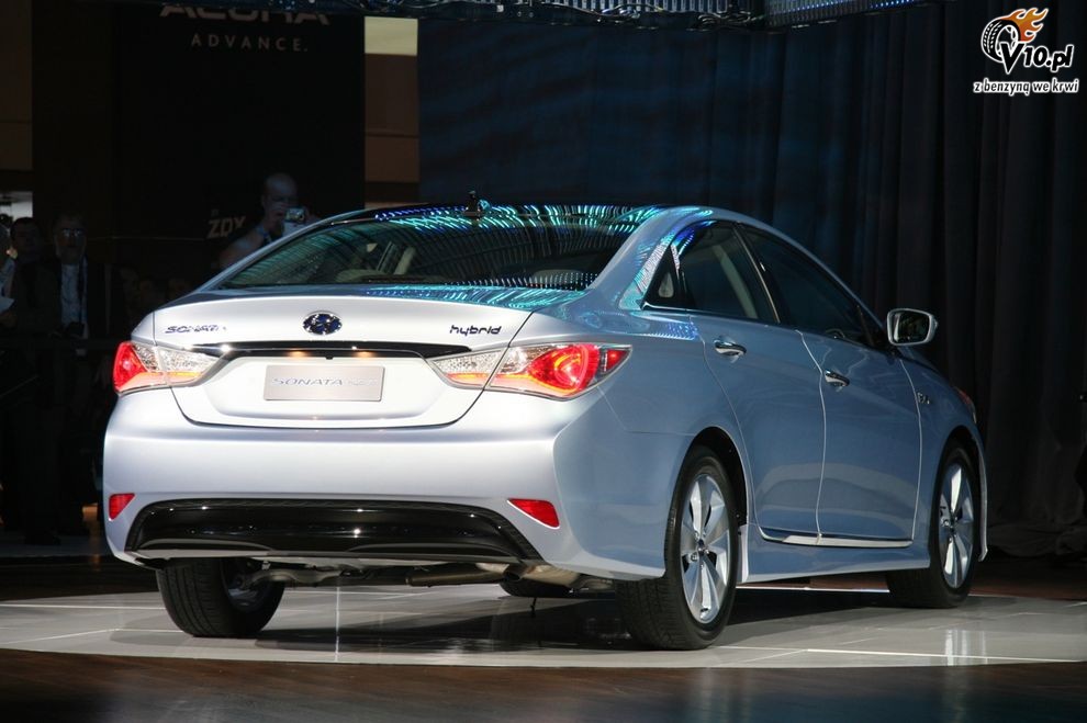 Nowy Hyundai Sonata Hybrid - New York Auto Show 2010