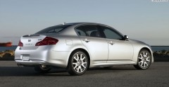 Infiniti G37 sedan - model 2010