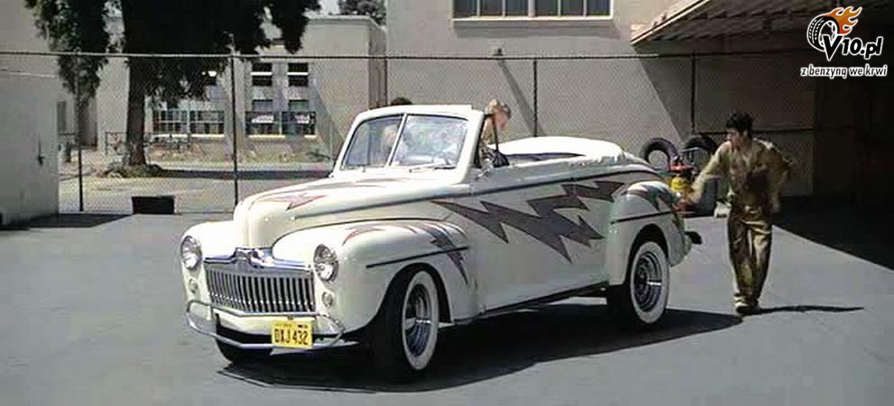 1948 Ford Deluxe