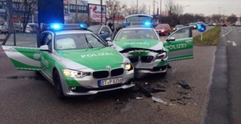 Dwa radiowozy BMW zderzyły się podczas akcji