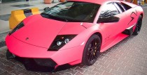 Lamborghini Murcielago LP 670-4 SV z rowym lakierem