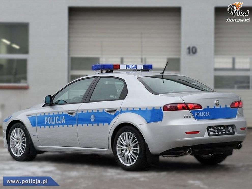 Alfa Romeo 159 w subie policji