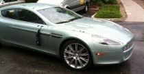 Aston Martin Rapide i Bentley Continental Supersports kontra drzewo