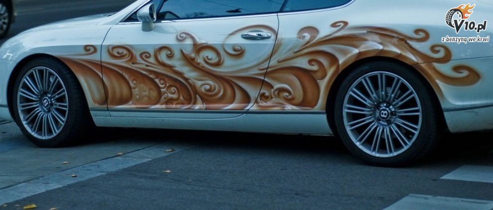 Bentley Continental GT z krysztakami Swarovskiego