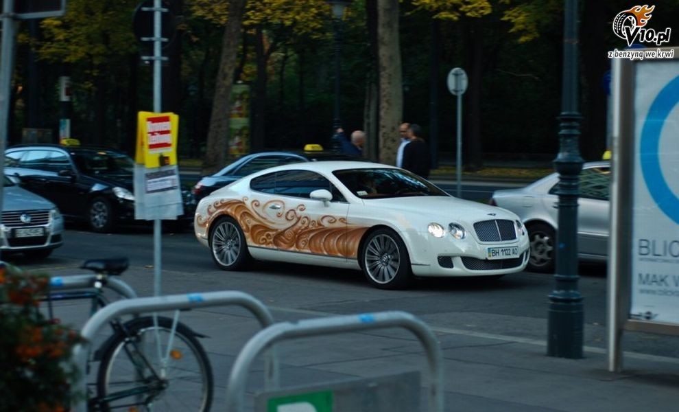 Bentley Continental GT z krysztakami Swarovskiego