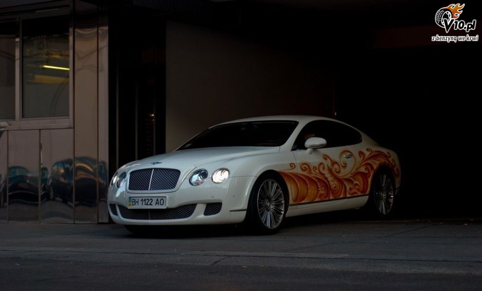 Bentley Continental GT z krysztakami Swarovskiego