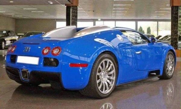 Bugatti Veyron z ciarwk w zestawie