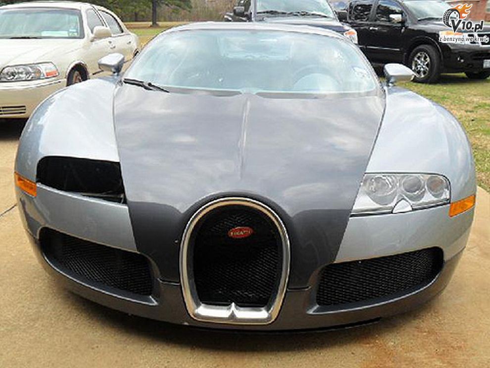 Bugatti Veyron wprost z jeziora