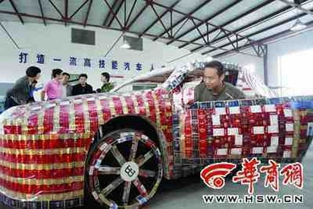 Bugatti Veyron z opakowa po papierosach