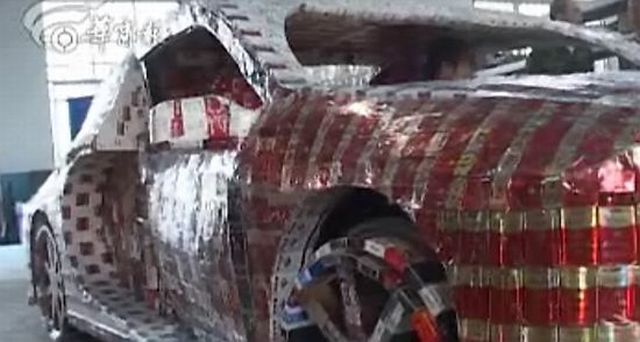 Bugatti Veyron z opakowa po papierosach