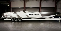 Cigarette Racing Boat - Mercedes SLS AMG Gullwing