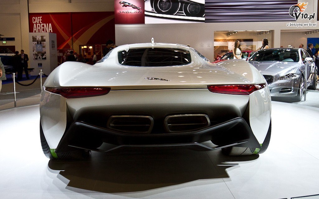 Dubai Motor Show 2011
