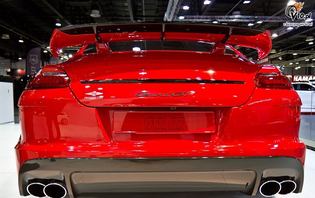 Dubai Motor Show 2011