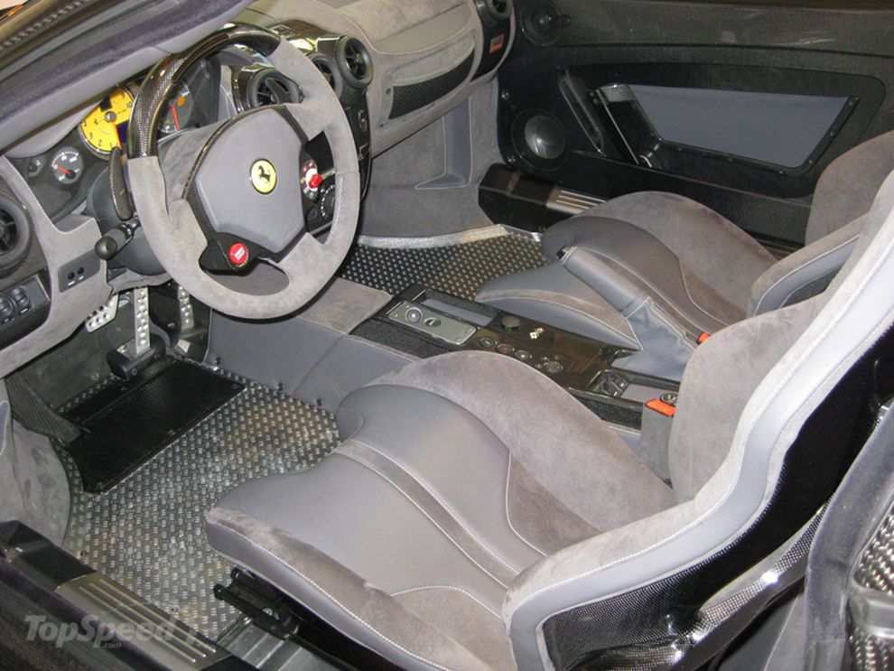 Ferrari 430 Scuderia Spider 16M - wersja karbonowa