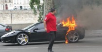 Ferrari 458 Italia ponie w Paryu