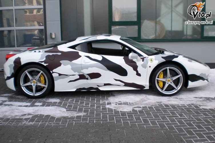 Ferrari 458 Italia z zamaskowanym nadwoziem