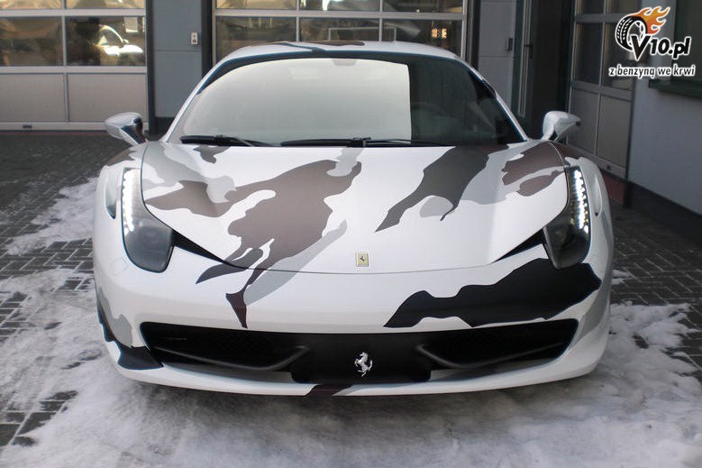 Ferrari 458 Italia z zamaskowanym nadwoziem