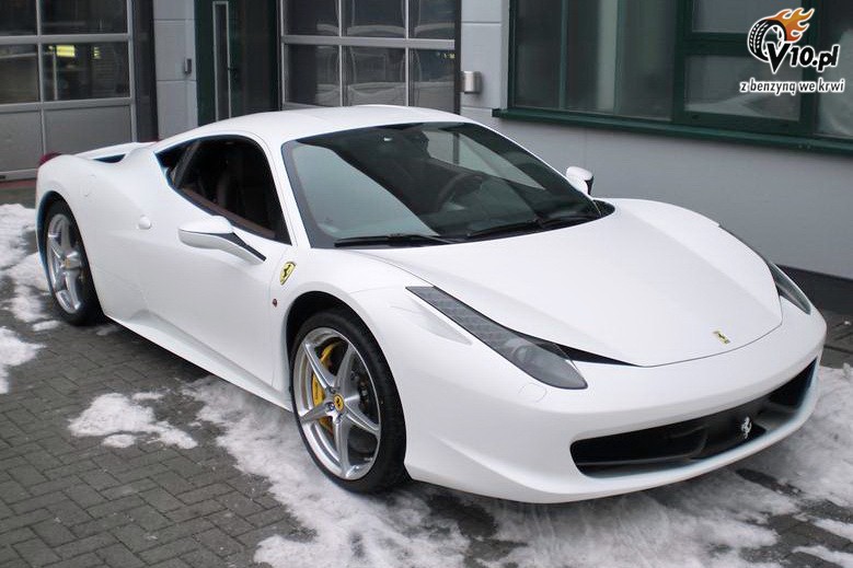 Ferrari 458 Italia z zamaskowanym nadwoziem