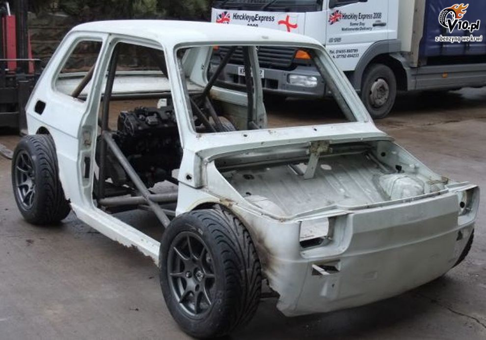 Fiat 126p z motocyklowym sercem