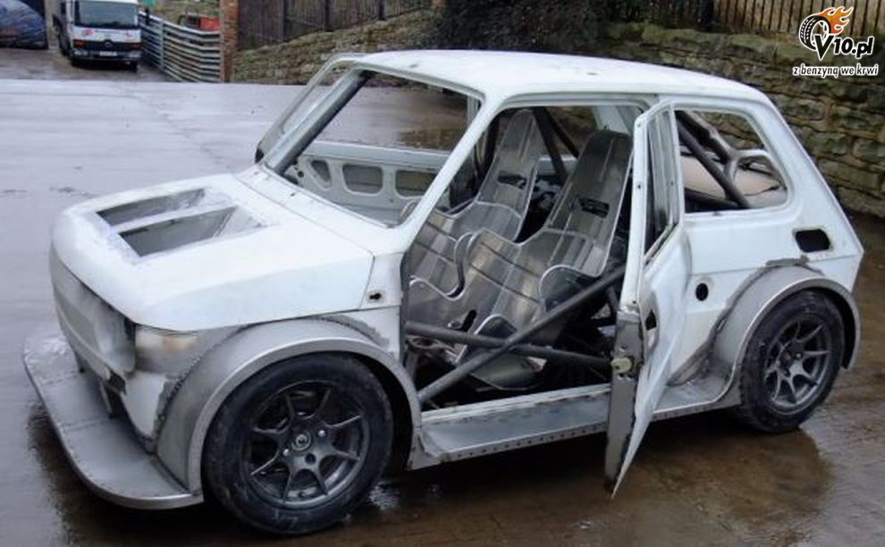 Fiat 126p z motocyklowym sercem