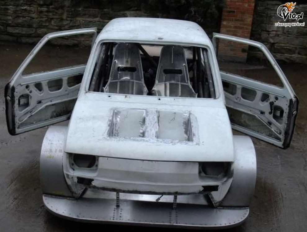 Fiat 126p z motocyklowym sercem