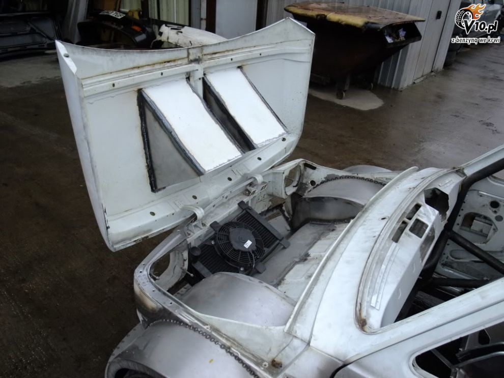 Fiat 126p z motocyklowym sercem