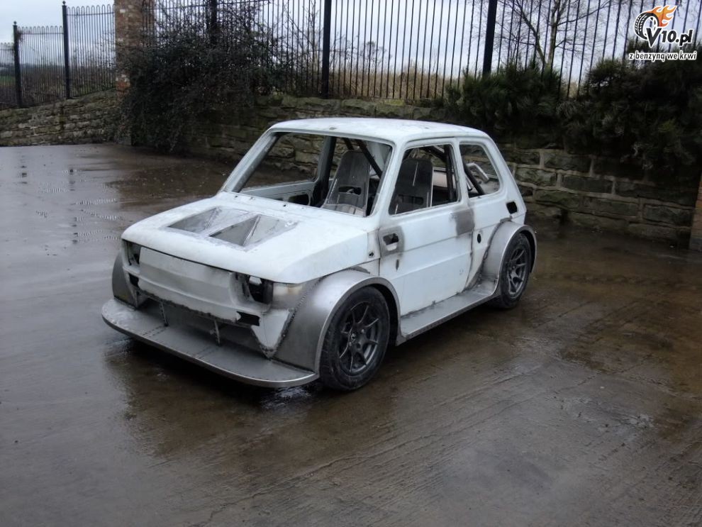 Fiat 126p z motocyklowym sercem
