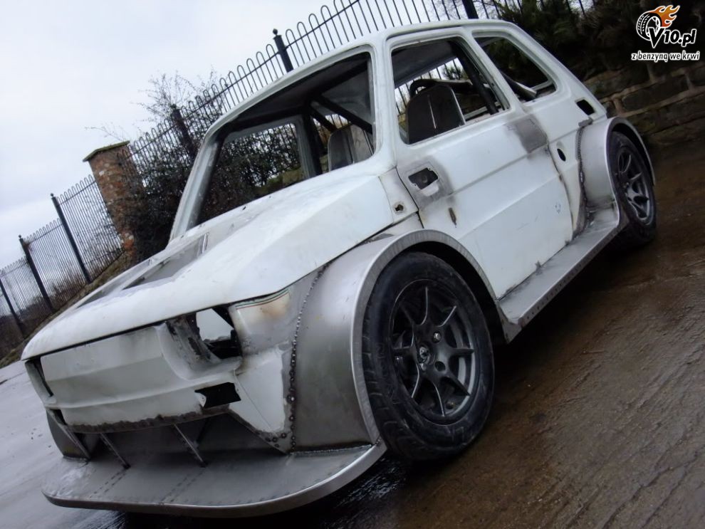 Fiat 126p z motocyklowym sercem