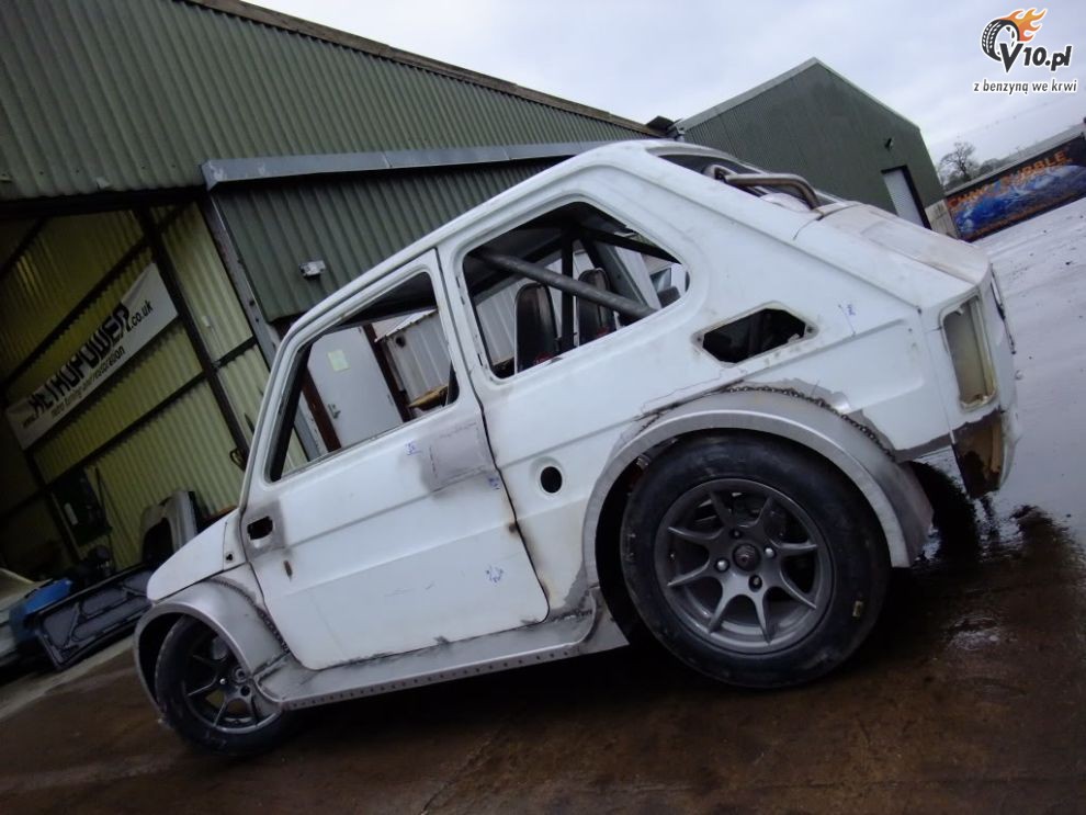 Fiat 126p z motocyklowym sercem