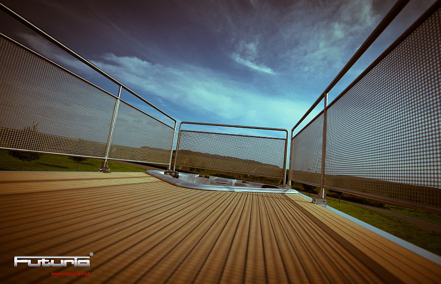 Futuria Sports+spa Caravan