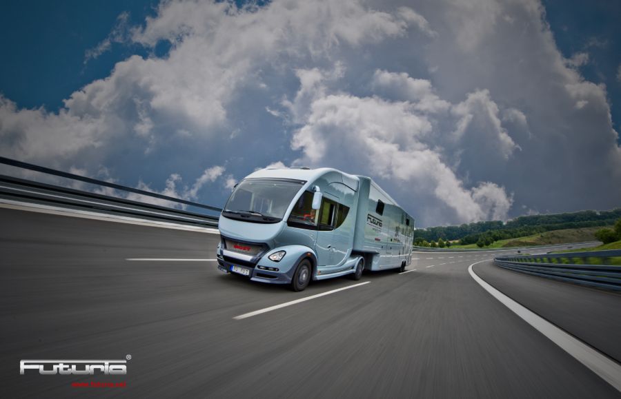 Futuria Sports+spa Caravan