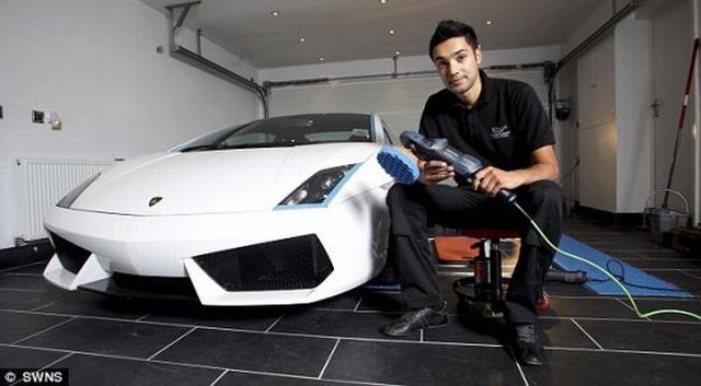 Gurcharn Sahota w pracy