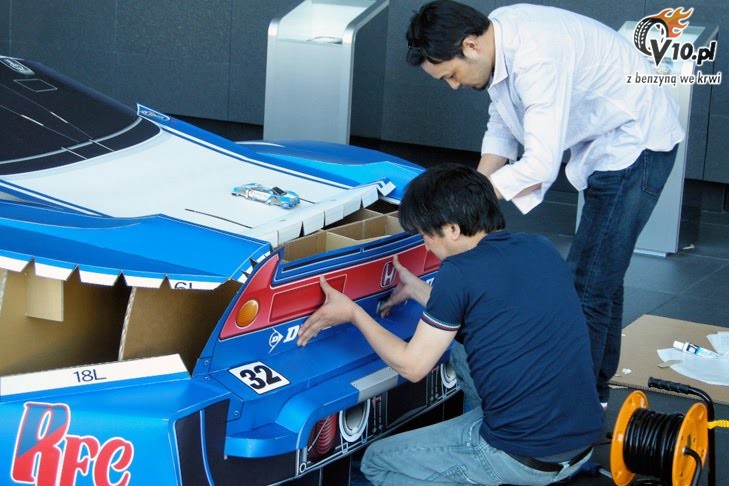 Honda NSX z tektury i papieru