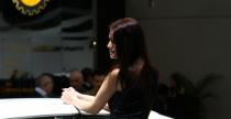 Pikne hostessy podczas 81. Geneva Motor Show