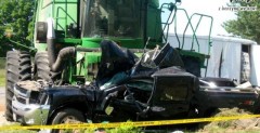 Kombajn kontra pickup - wypadek