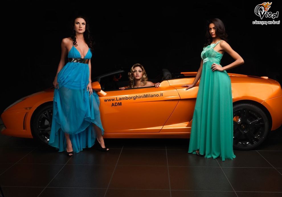 Lamborghini Gallardo i modelki
