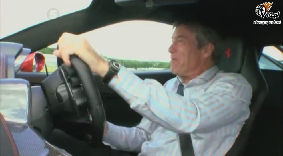 McLaren MP4-12C vs Ferrari 458 Italia