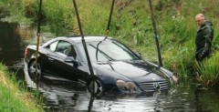 Mercedes SL500 - nietypowy wypadek