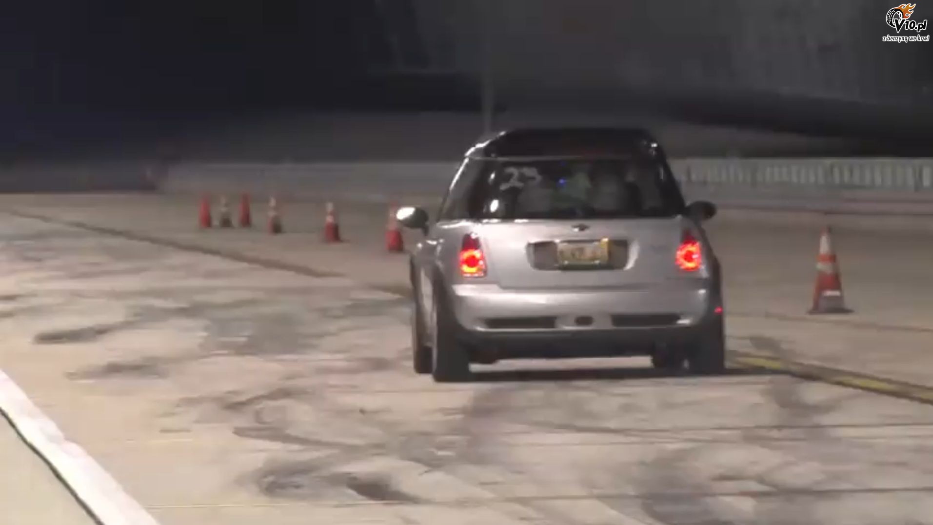 MINI Cooper S z silnikiem odrzutowym