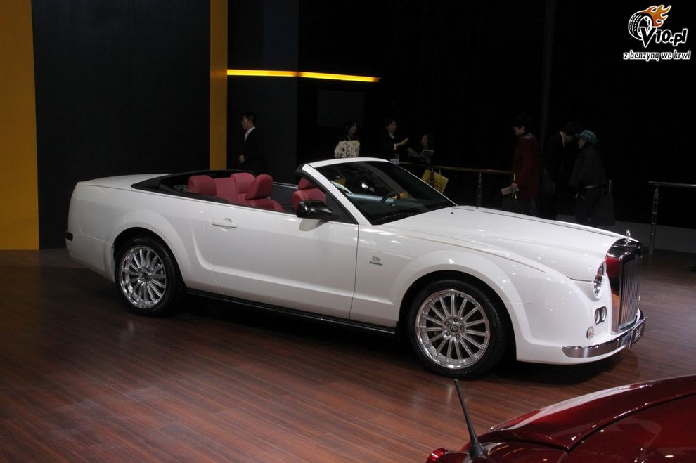 Mitsuoka Galue Cabrio - Beijing Auto Show 2010