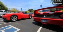 Modele Ferrari na miejscach dla niepenosprawnych