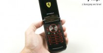 Motorola RAZR2 V9 Ferrari Special Edition