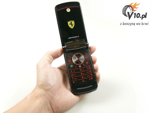 Motorola RAZR2 V9 Ferrari Special Edition